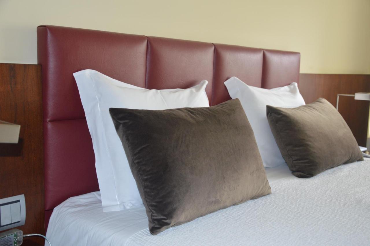 Santana Hotel & Spa วิลาโดคันด์ ภายนอก รูปภาพ