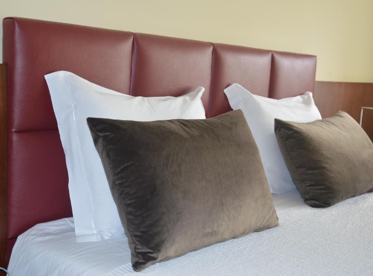 Santana Hotel & Spa วิลาโดคันด์ ภายนอก รูปภาพ